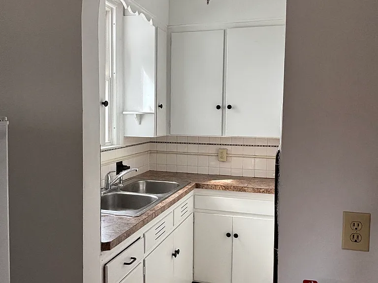 26 Hart St #1 — Photo 8