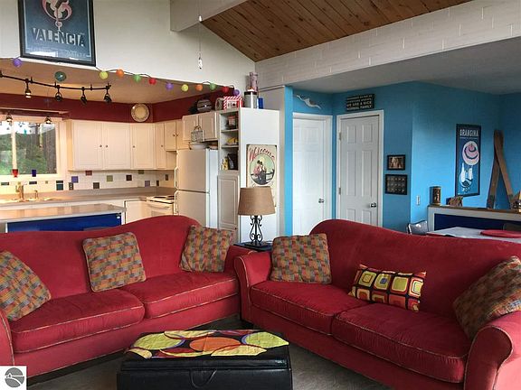 3rd image of 11430 Orchard Dr