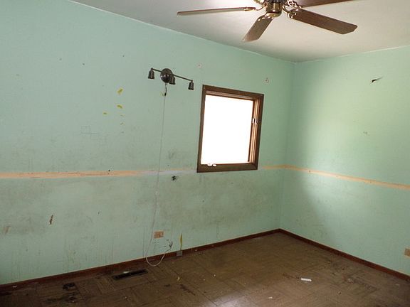 4th image of 1618 N Poplar Ave