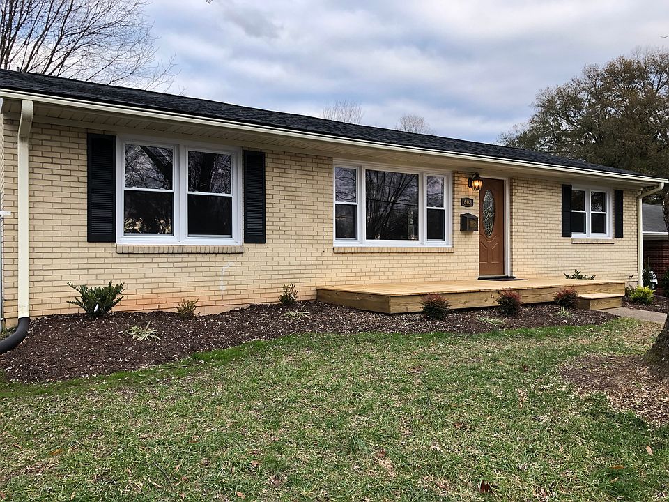 1st image of 608 Brooke Dr