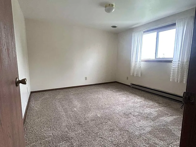 1258 Harrison St — Photo 7