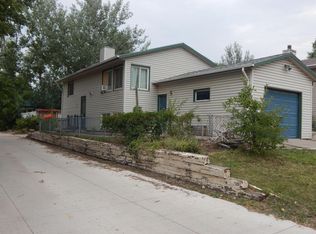 917 E 8th St, Gillette, WY 82716