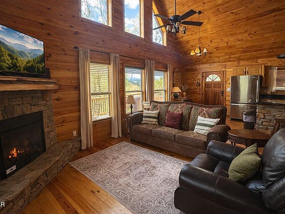 4th image of 2810 Teaberry Hill Way