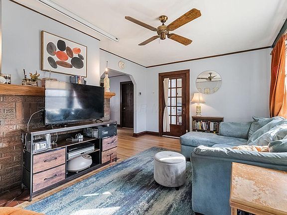 5th image of 2578 Elliott Ave