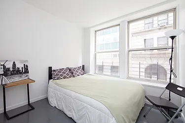 Rented by R New York