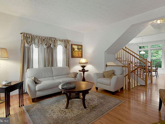 3rd image of 3204 Shadow Park Dr