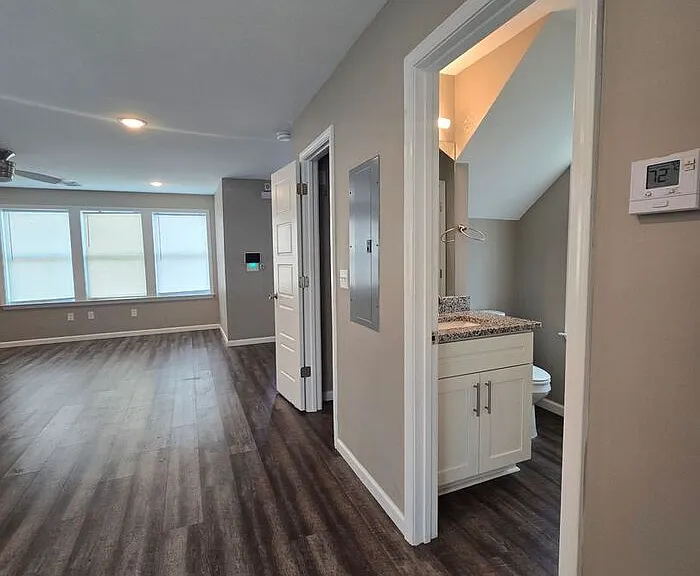 613 Brister St #B-103 — Photo 6