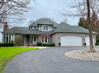 3163 Holiday Village Rd, Traverse City, MI 49686