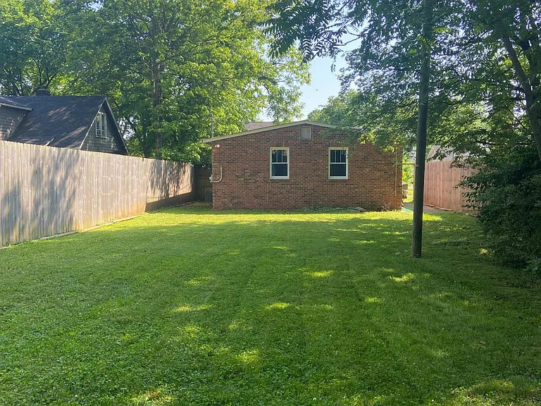 923 Cahal Ave — Photo 29