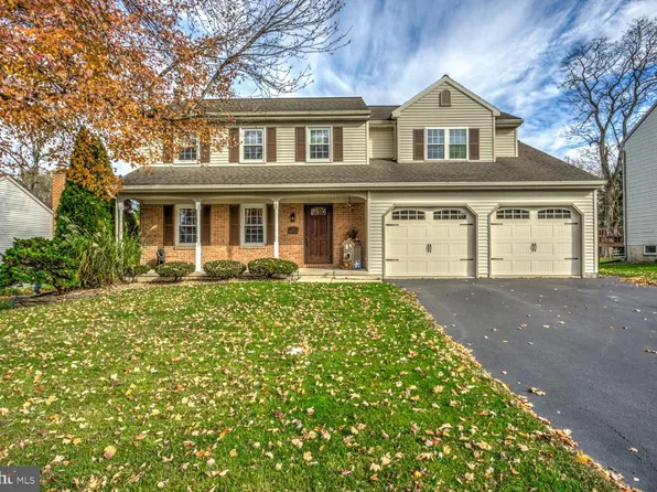 23 Market View Dr, Ephrata, PA 17522