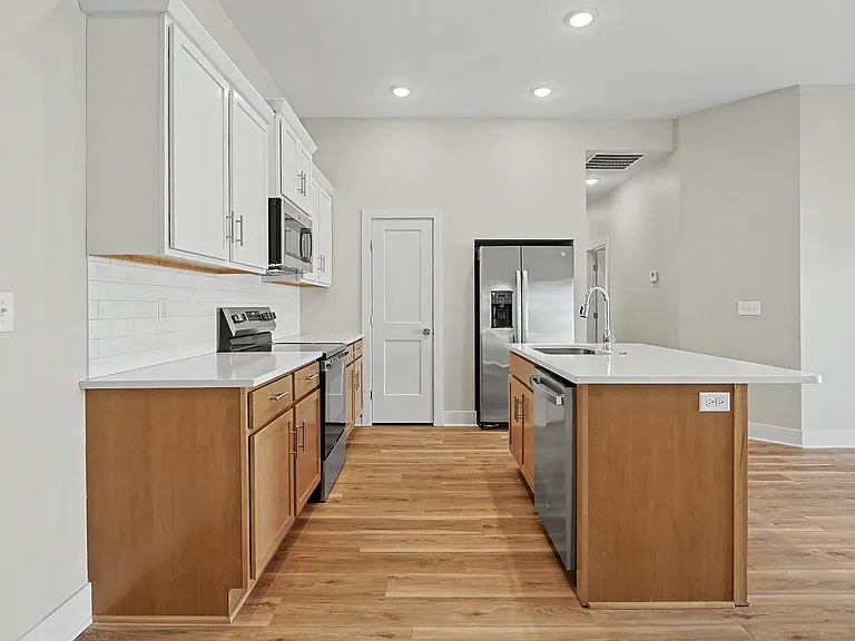1223 SE 10th Street Ter — Photo 13