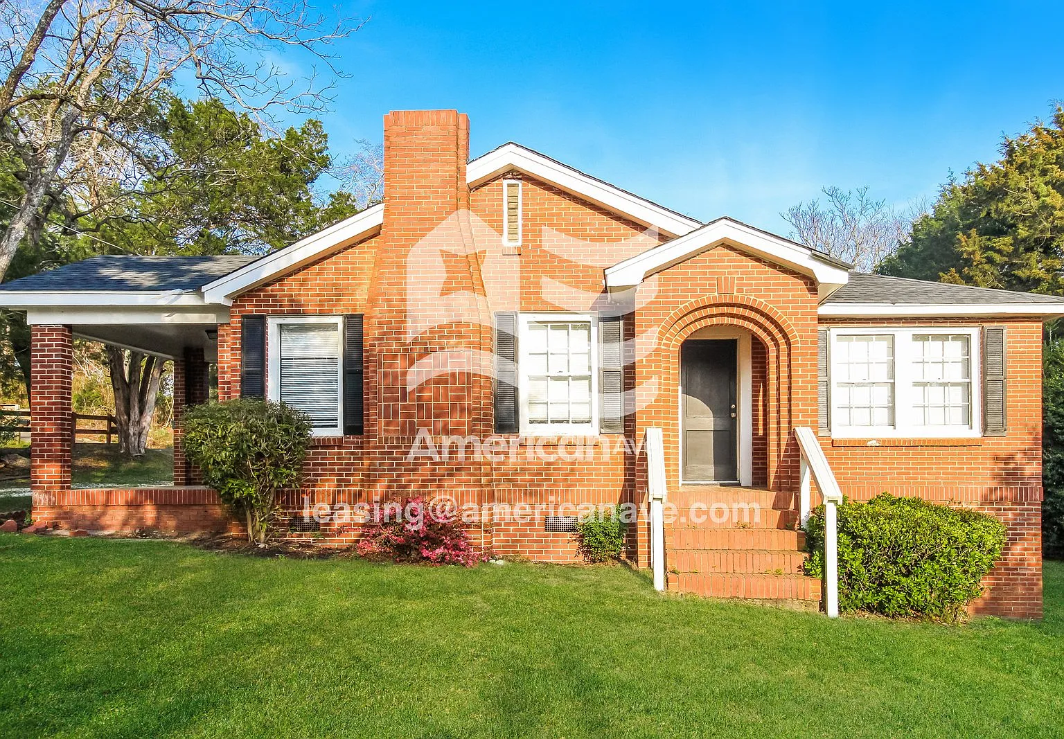 3 bed, 1.0 bath, 1545 sqft, $1,021 — Photo 1