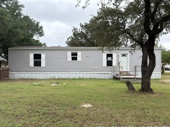 2802 Sycamore Ct, Granbury, TX 76048