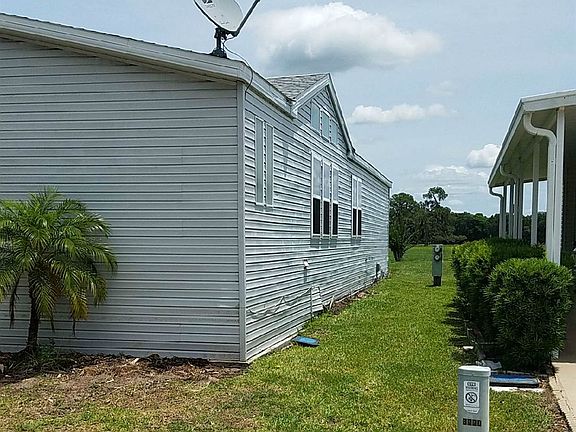 3rd image of 3220 Bending Oak Dr