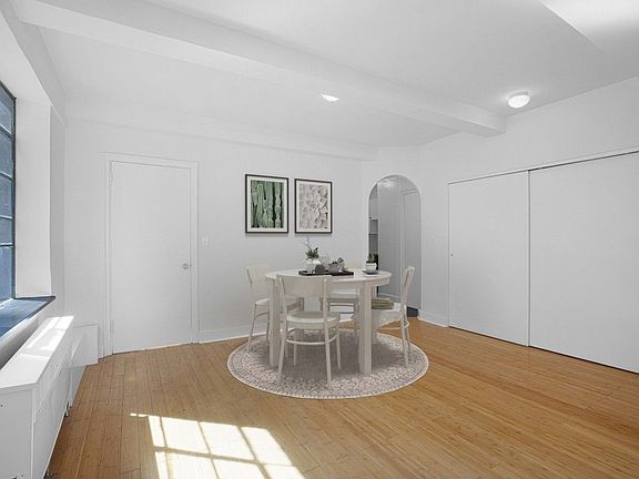 5th image of 307 E 44th St APT 802