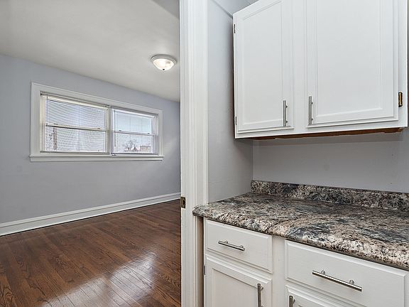 5th image of 7825 S Winchester Ave #1