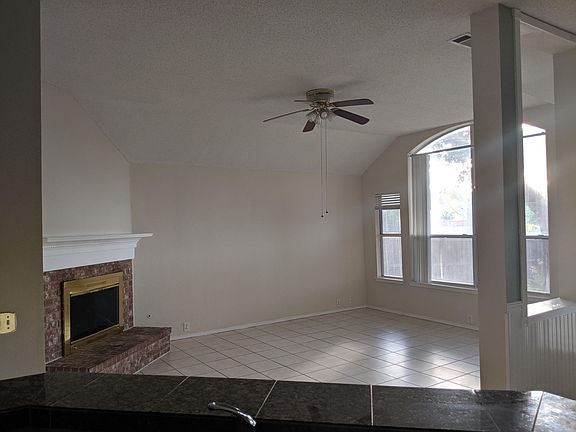 4th image of 6409 Hampstead Dr