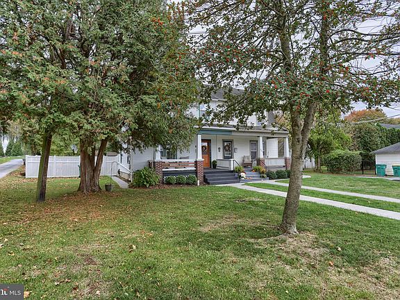 4th image of 324 E Areba Ave