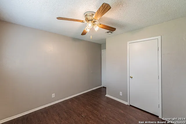 5915 Cliff Rdg — Photo 13