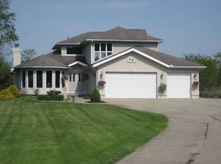 2188 Palm Rd, Mogadore, OH 44260