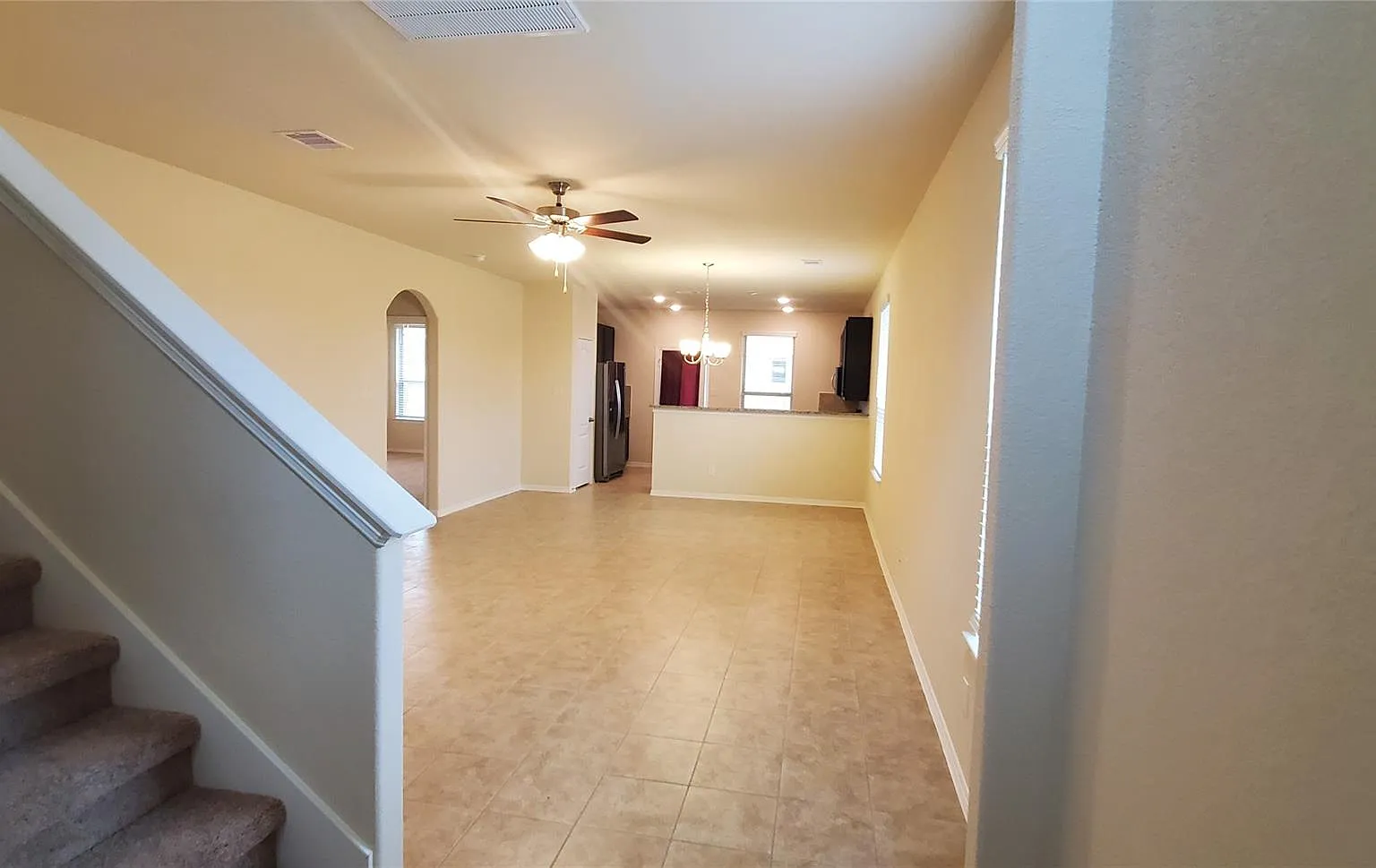 4 bed, 2.5 bath, 2158 sqft, $2,550 — Photo 4