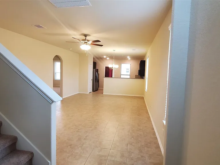 2530 Remembrance Cir — Photo 4