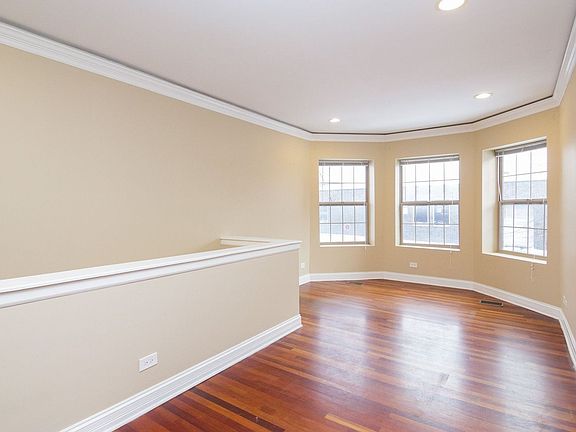 3rd image of 1706-1716 W Farwell Ave #1714-3