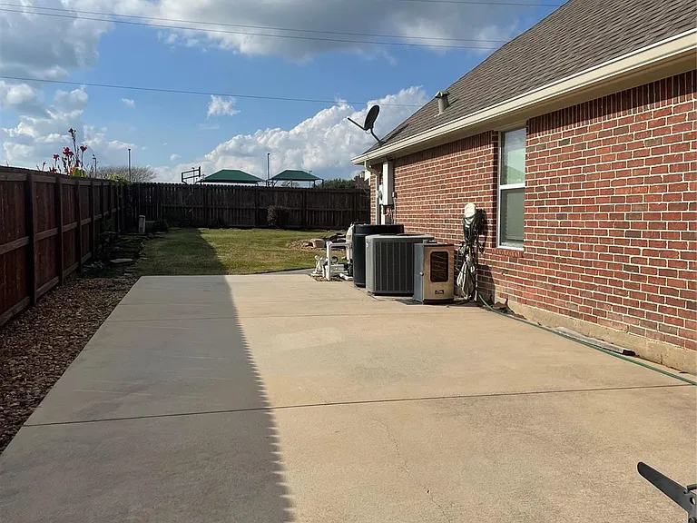 3515 Emerson Dr — Photo 21