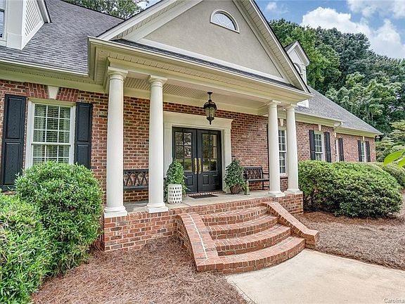 2nd image of 3512 Country Club Dr