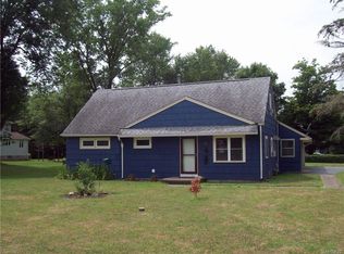 904 Two Rod Rd, Alden, NY 14004