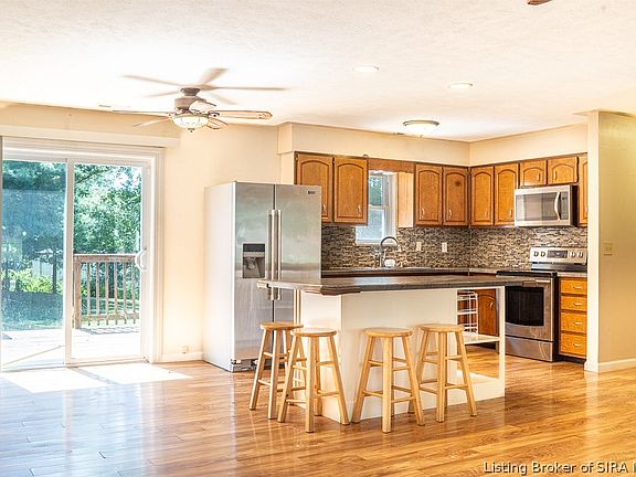 3rd image of 108 N Brandywine Court