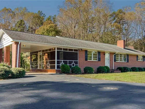 3684 Beeson Dairy Rd, Winston Salem, NC 27105