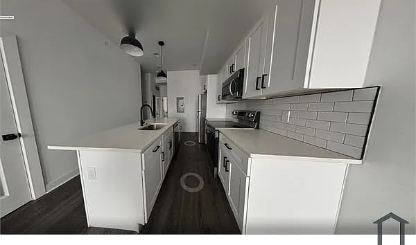 625 N 52nd St #6 — Photo 15