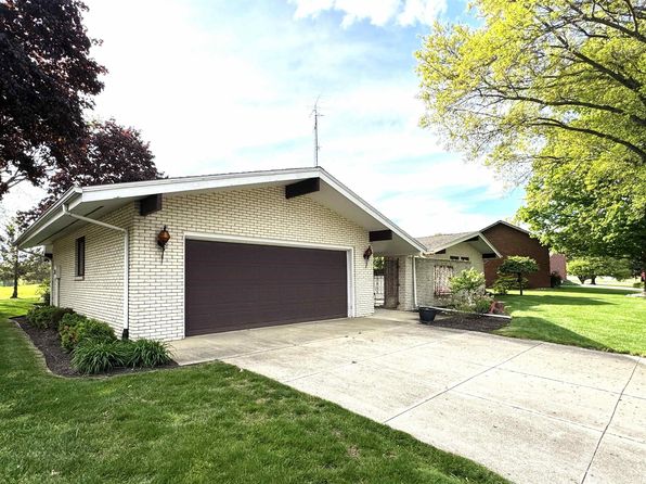 10059 Quince Rd, Plymouth, IN 46563