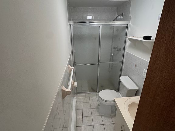 2nd image of 1149 Neill Ave Floor 2