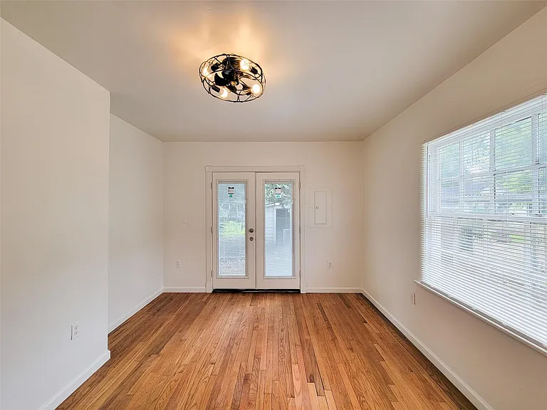 2816 Elser St — Photo 23