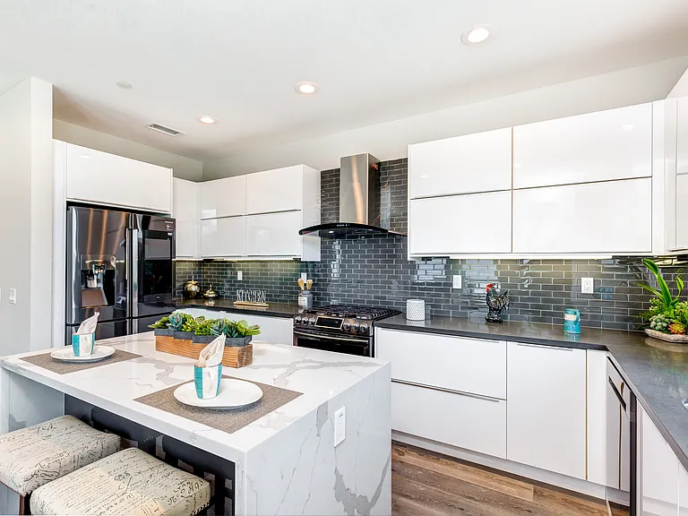 2068 Maple Ave #C — Photo 9