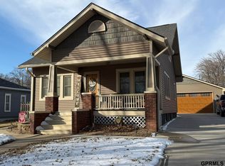 612 W 2nd St, Wilber, NE 68465