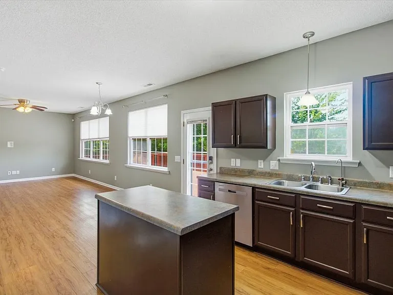 103 Briar Hollow Dr — Photo 20