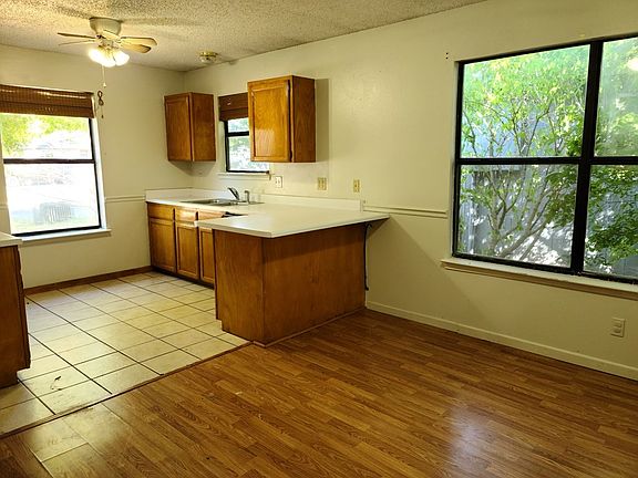 3rd image of 2605 Regent Blvd