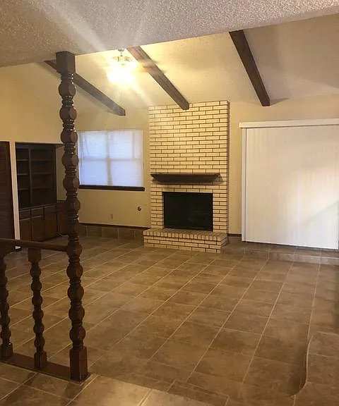 744 Cresta Mira Dr — Photo 5