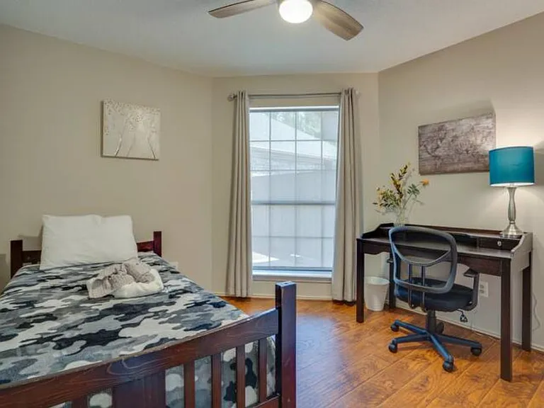 3rd bedroom as set up now. See next pic for office option for this room