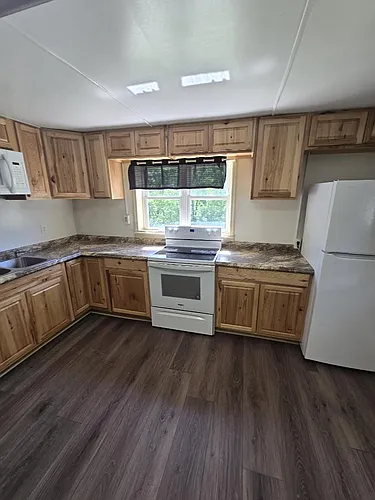 340-342 Blackburn Ave #344 Photo 1