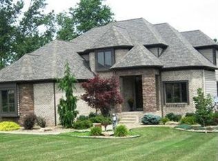 3924 Montereale Dr, Canfield, OH
