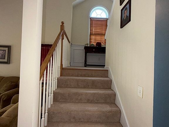 5th image of 82 Fox Run Rd Unit 82