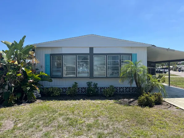 336 Encore Dr, North Fort Myers, FL 33903