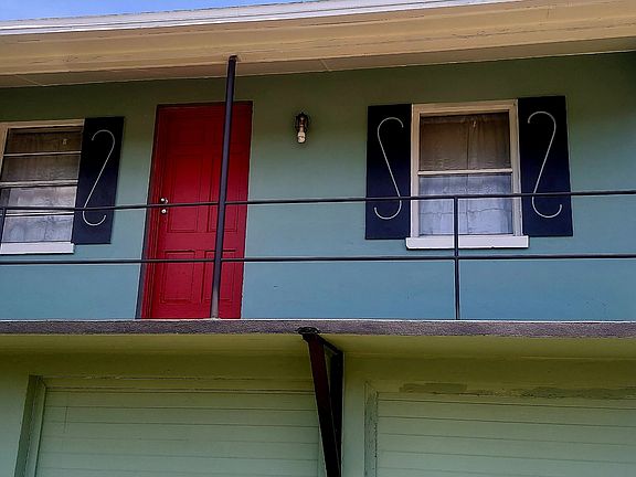 5th image of 1771 15th Ave S Unit 1/2