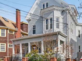 9 Dartmouth St, Somerville, MA 02145