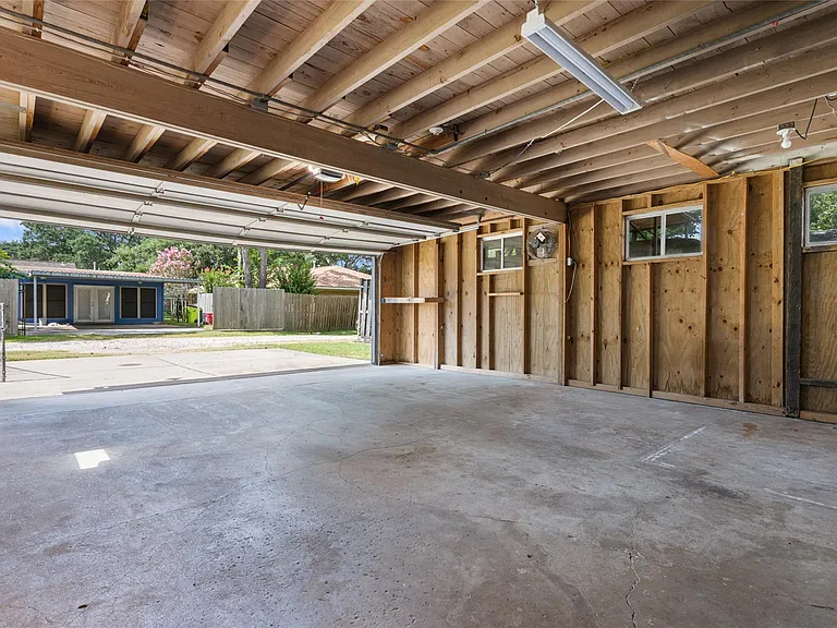 3808 Avenue O — Photo 37