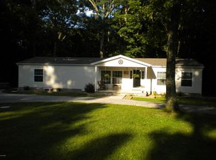 235 Bynum Rd, Stonefort, IL 62987